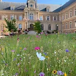 Vue Exceptionnelle Sur La Place Gambetta Plein Centre Cafés Restos Idéal Pro Ou En Famille Apartamento