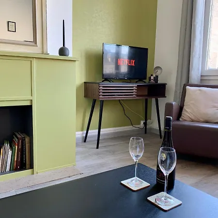 Апартаменты Vue Exceptionnelle Sur La Place Gambetta Plein Centre Cafes Restos Ideal Sejour Pro Ou En Famille Амьен