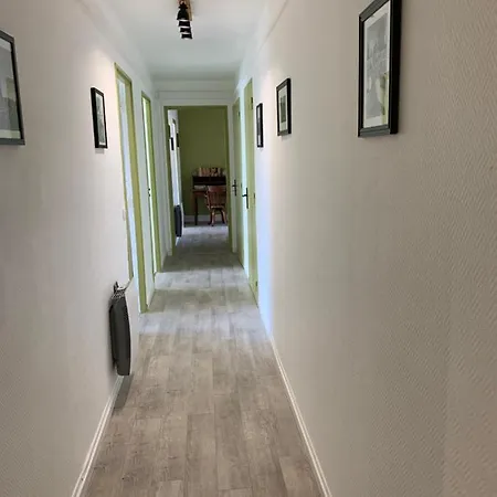 Vue Exceptionnelle Sur La Place Gambetta Plein Centre Cafes Restos Ideal Sejour Pro Ou En Famille * Амьен