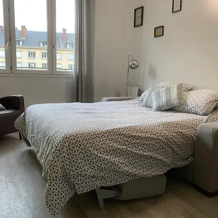 Vue Exceptionnelle Sur La Place Gambetta Plein Centre Cafes Restos Ideal Sejour Pro Ou En Famille