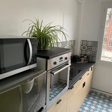 Vue Exceptionnelle Sur La Place Gambetta Plein Centre Cafes Restos Ideal Sejour Pro Ou En Famille Апартаменты *