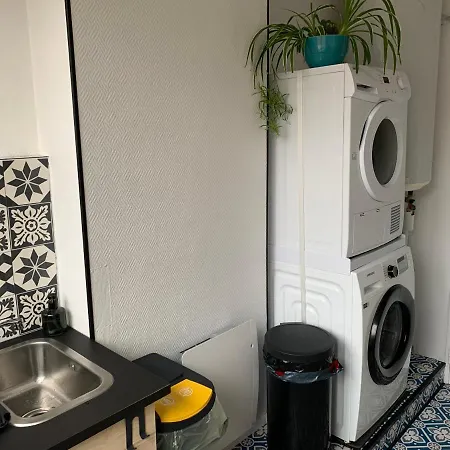 Vue Exceptionnelle Sur La Place Gambetta Plein Centre Cafes Restos Ideal Sejour Pro Ou En Famille * אמיינס