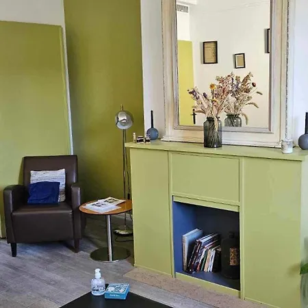 Vue Exceptionnelle Sur La Place Gambetta Plein Centre Cafes Restos Ideal Sejour Pro Ou En Famille * Амьен